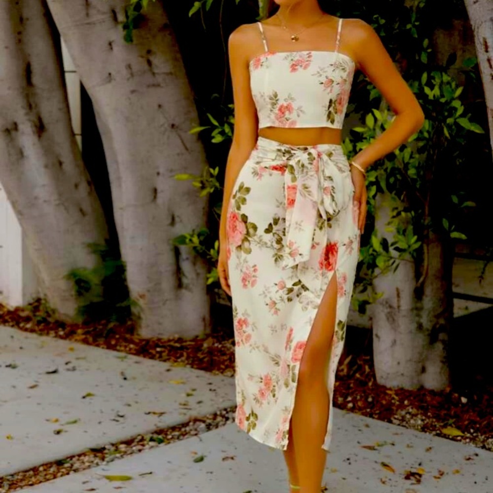 SOLD —SHEIN skirt set outfit